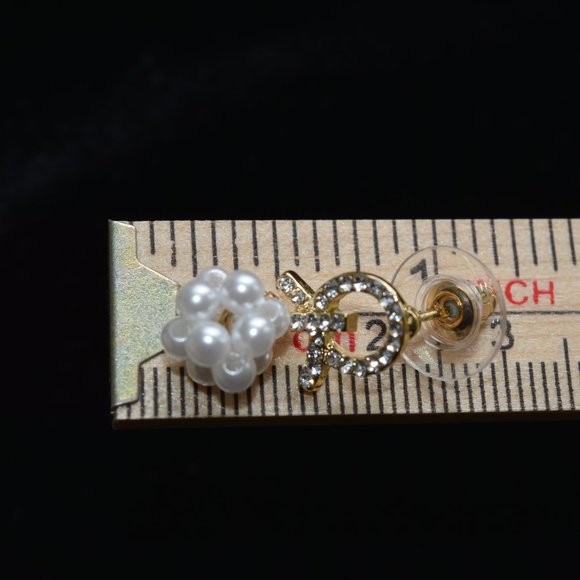 NEW Small Pearls Dangling Earrings CZ Diamonds Embellished Studs Very Pretty NIB - Picture 3 of 3